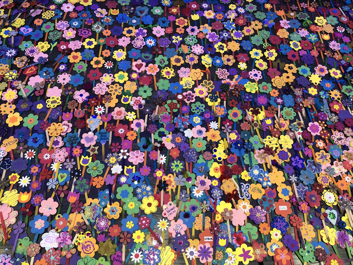 Flowers laid by Anyone’s Child and the Scottish Recovery Consortium at the Glasgow Drug Summit to mark the 4,265 lives lost to drug overdoses in 2018